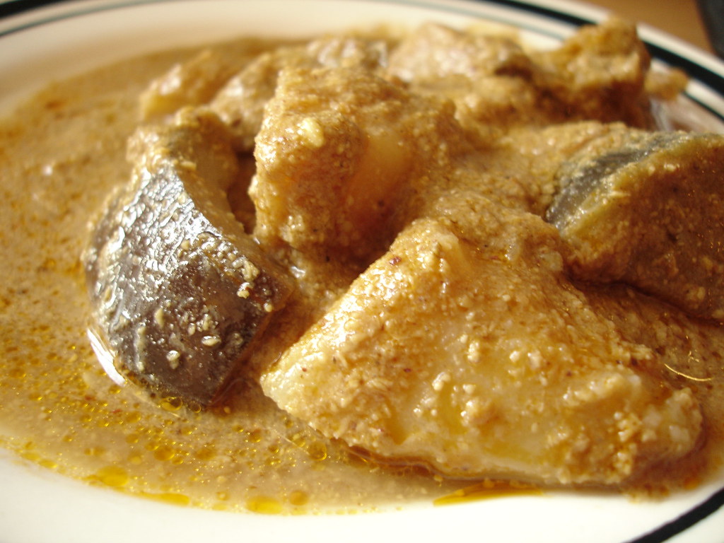 Aubergine & Potato curry